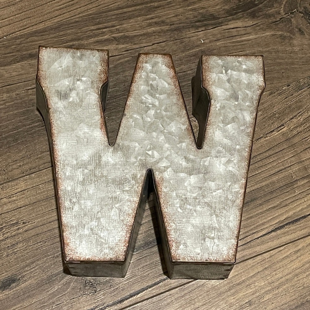 Hobby Lobby Galvanized Metal Letter W Wall Decor Industrial Farmhouse 7 Inch
